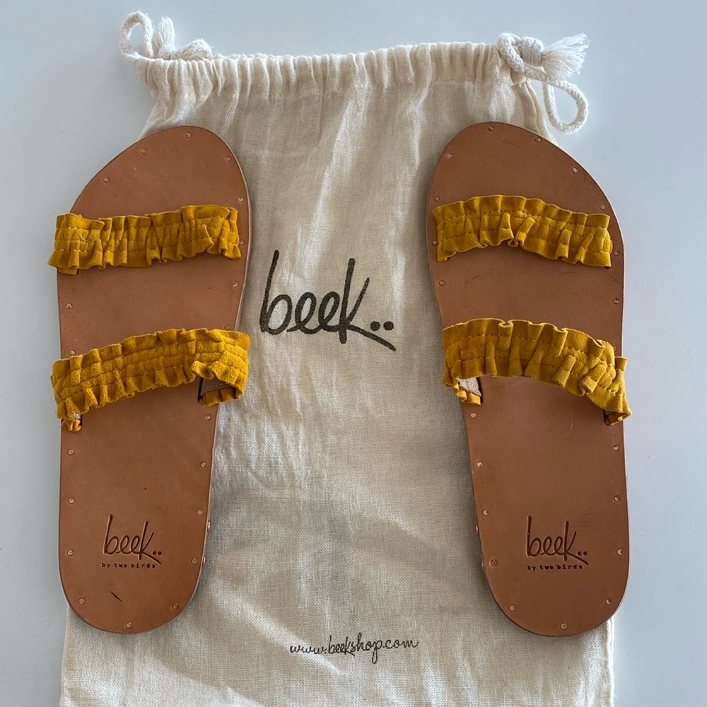 NEW Beek sandals size 8